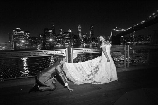 Alejandra y Brett en Puente de Brooklyn
